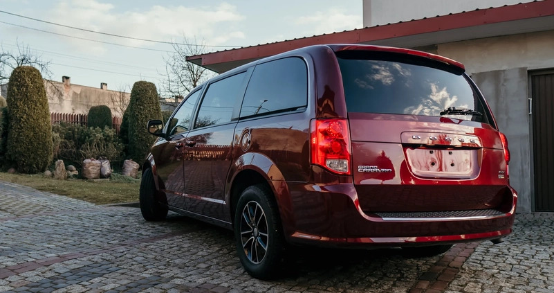 Dodge Grand Caravan cena 71900 przebieg: 148000, rok produkcji 2019 z Katowice małe 92